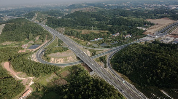 麻城至竹溪高速公路宜城至保康段